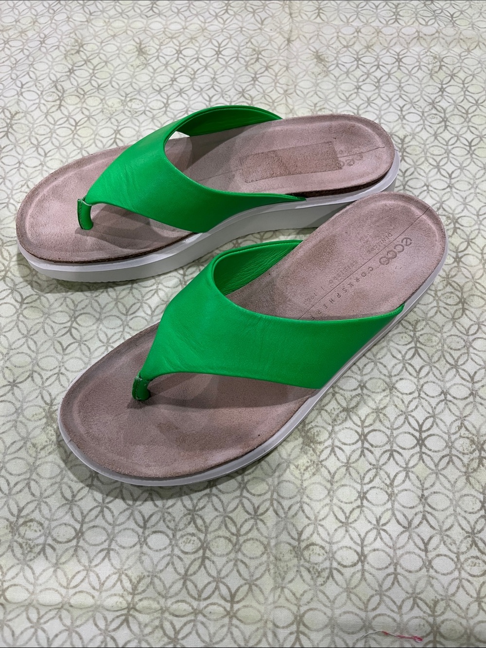 Green Ecco corksphere sandals